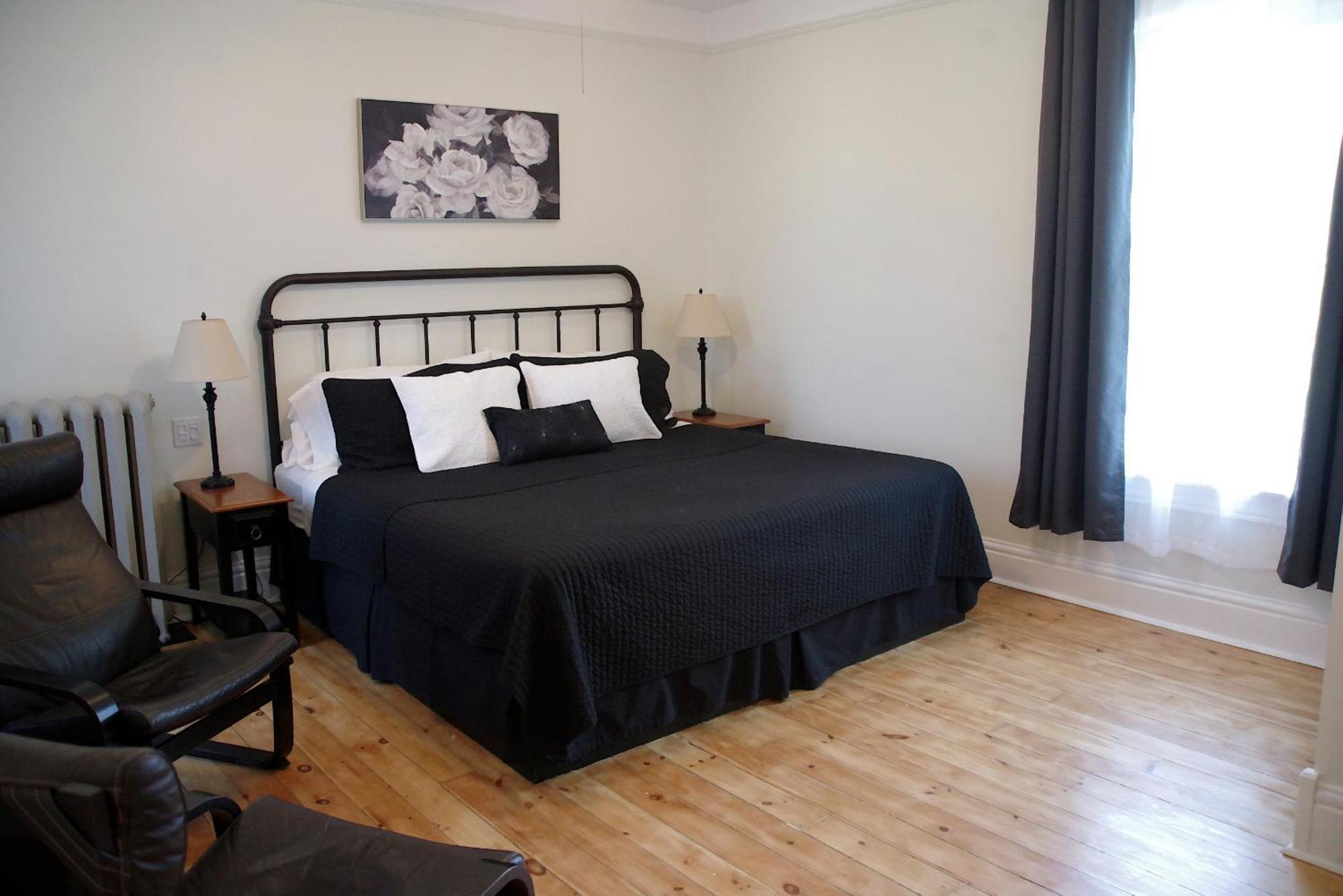 Colborne Bed And Breakfast Годерич Номер фото
